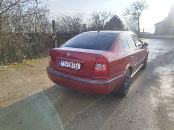 Octavia 1.6 benzín 74kW - 5