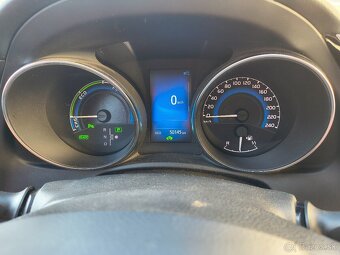 Toyota Auris hybrid combi - 5