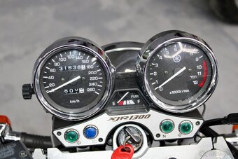 Yamaha XJR 1300 - 5