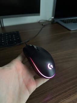 Predám hernú myš logitech - 5