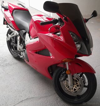 Honda VFR 800 V-TEC 2002 - 5