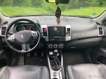Peugeot 4007 - 5