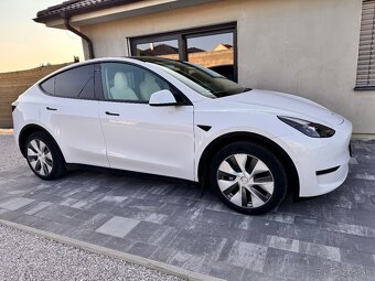 Tesla Model Y Long Range - 5