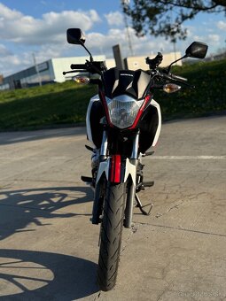 Honda CB125F - 5