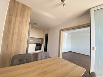 Na prenájom  3 izbový byt po rekonštrukcii s balkónom na uli - 5