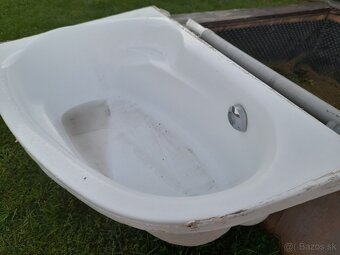 Predám rohovú vaňu - 5