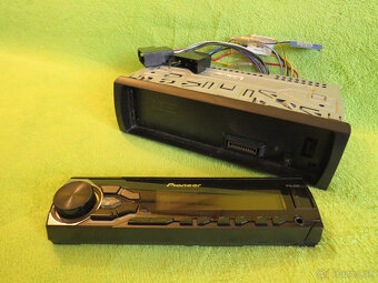 Autorádio Pioneer MVH-180UI - 5