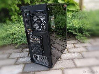 PCčko v cene 250e s intel i7 6jadro 3.7ghz a Nvidia GTX - 5