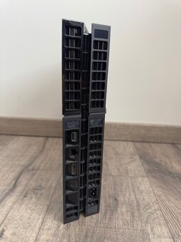 PS4 + ovládače + hry - 5