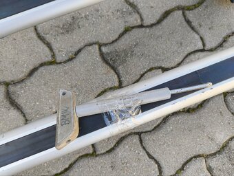 BMW E90 lyžiny / strešný nosič - 5