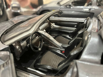 1:18 Porsche Carrera GT - 5