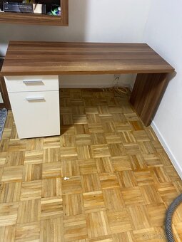 Pisaci stol a regál - 5