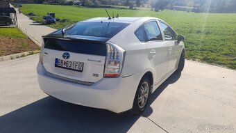 Toyota Prius - 5