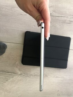 iPad 5 generácie - 5