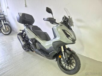 HONDA ADV 350 - 5