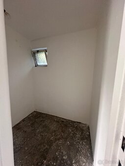 ÚTULNÝ RODINNÝ DOM S POTENCIÁLOM, RUSOVCE - BALKÁNSKA ULICA - 5