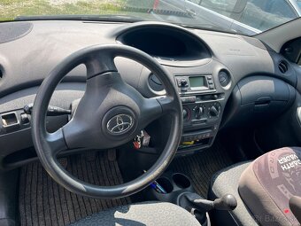 Toyota Yaris - 5