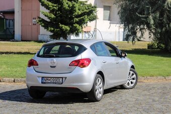 Opel Astra J 1.7CDTI 2011 - 5