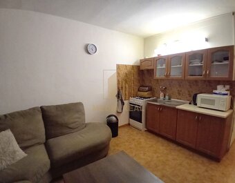 Prenájom pekný, šikovný 2-izbový byt, v peknom prostredí, Pi - 5