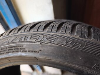 225/40 r19 zimné pneumatiky - 5