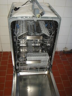 umývačka riadu - myčka - 5