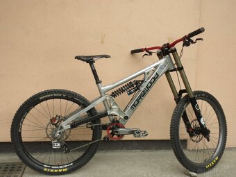 Morewood Izimu DH - 5