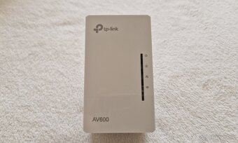 TP-LINK Wi-Fi powerline extender (TL-WPA4220) - 5