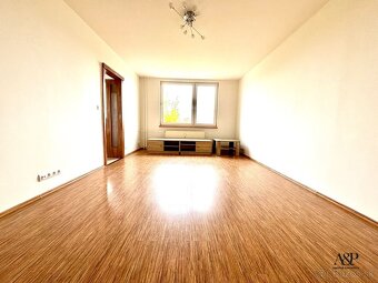 KOMPLETNE REKONŠTRUOVANÝ 2 IZBOVÝ BYT, 68m2, S. JURKOVIČA, S - 5