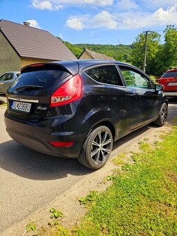 Ford Fiesta 1,2 benzín manuál r.v.2009 - 5