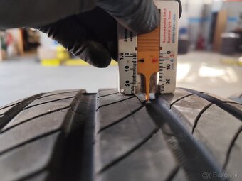 Predám pneumatiky Michelin 245/45 R18 100W - 5