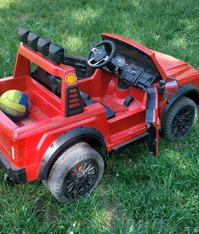 Detské elektrické auto Ford Super Duty 4x4 - 5