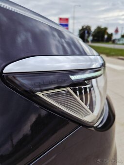 Volkswagen Passat Variant 2.0 TDI EVO Elegance DSG - 5
