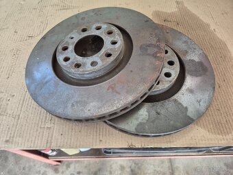 Brzdy audi - 5