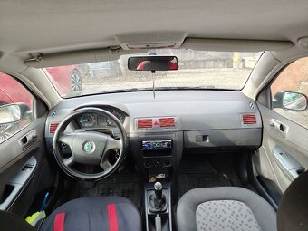 Fabia 2006 1.2 HTP 47 kw/ 55 koní 1000 € - 5