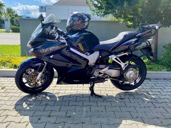 Honda VFR 800 - 5