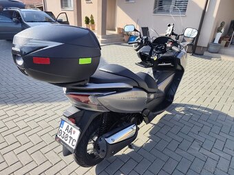 Predám Honda Forza 300 - 5