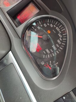 Predám Audi A6 C6 - 5