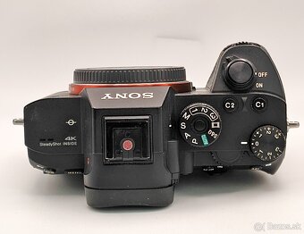Sony Alpha A7R III - 5