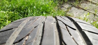 235/50 ZR18 KUMHO - 5