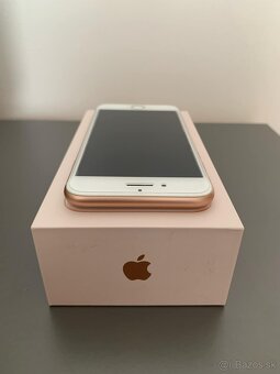 Predám Apple iPhone 8 Gold 64 GB - 5