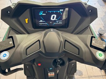 Skúter MAXON OPTIMUS 125 - modrý - Digital Cockpit - 5