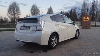 Toyota prius hybrid - 5