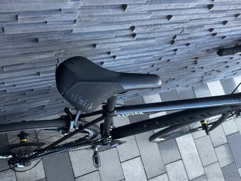 Canyon Ultimate AL SLX 8 , rám L - 5