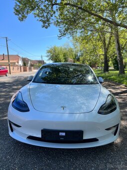 Tesla Model 3 - 5