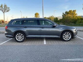 Volkswagen Passat Variant 2.0 TDI 4Motion DSG Highline – výb - 5