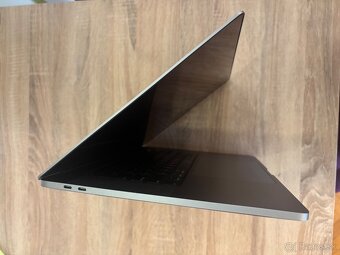 Apple MacBook Pro 16" - 5