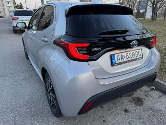 Toyota Yaris Hybrid 1.5 Comfort + Style + Tech - 5