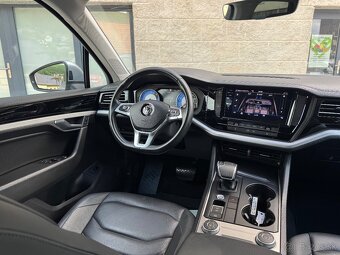 Volkswagen Touareg 3.0TDi 4Motion r.v 2020/2 - Odpočet DPH - - 5