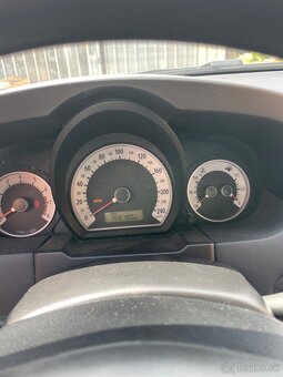 Kia Ceed - 5