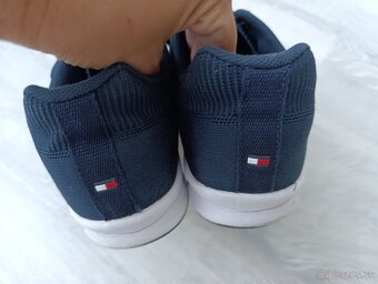Dámske tenisky Tommy Hilfiger...veľ.42 - 5